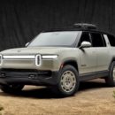 Rivian представляет спецверсии R1S и R1T для покорения пустынь